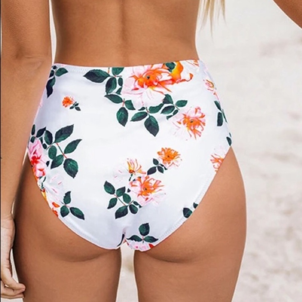 White Floral high waisted bikini bottom — NWT size MEDIUM